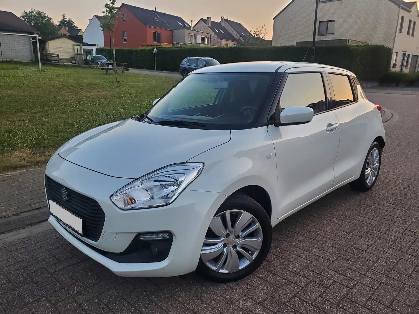 Suzuki Swift 1.2i GL+ Blanc - 1