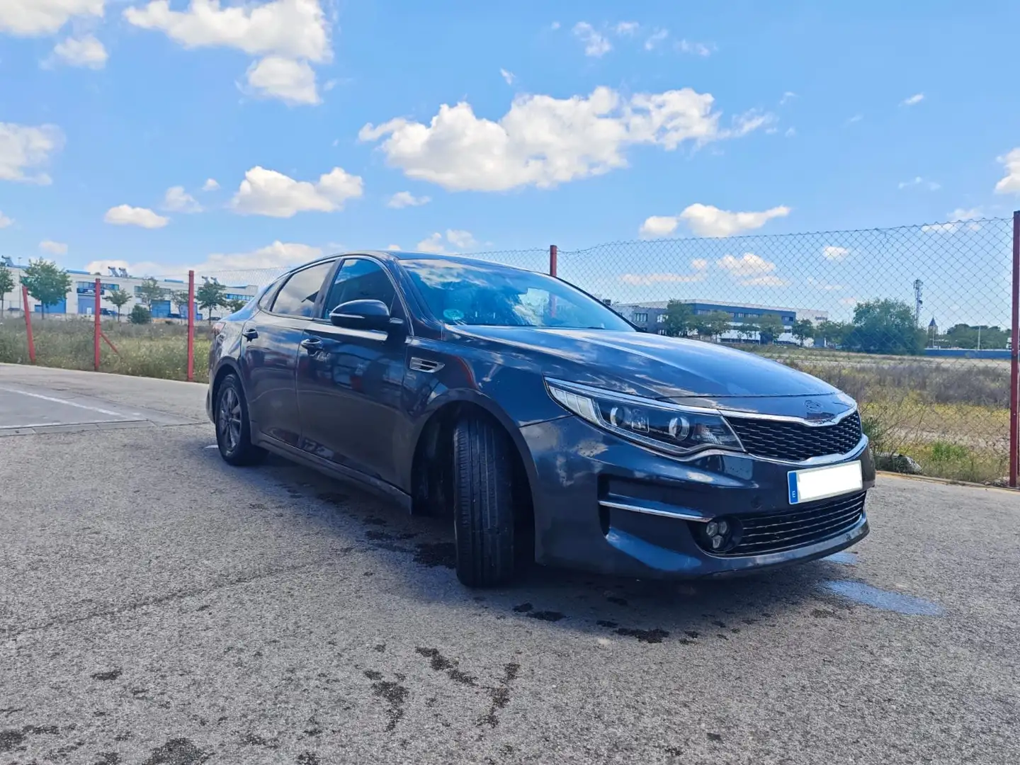 Kia Optima Optima 1.7CRDI Eco-Dynamics Concept Concept srebrna - 1
