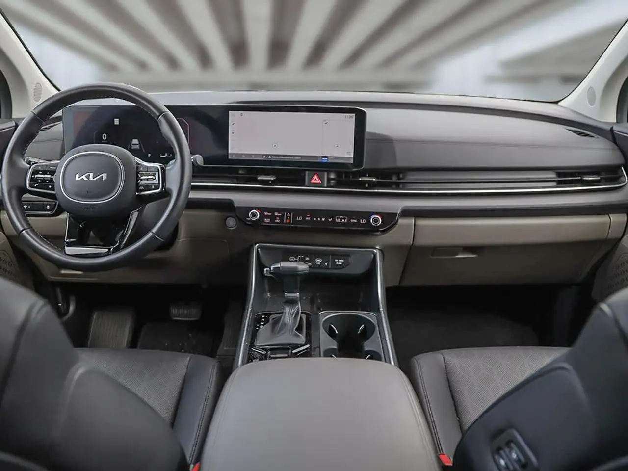 Kia Carnival снимка Kia Carnival