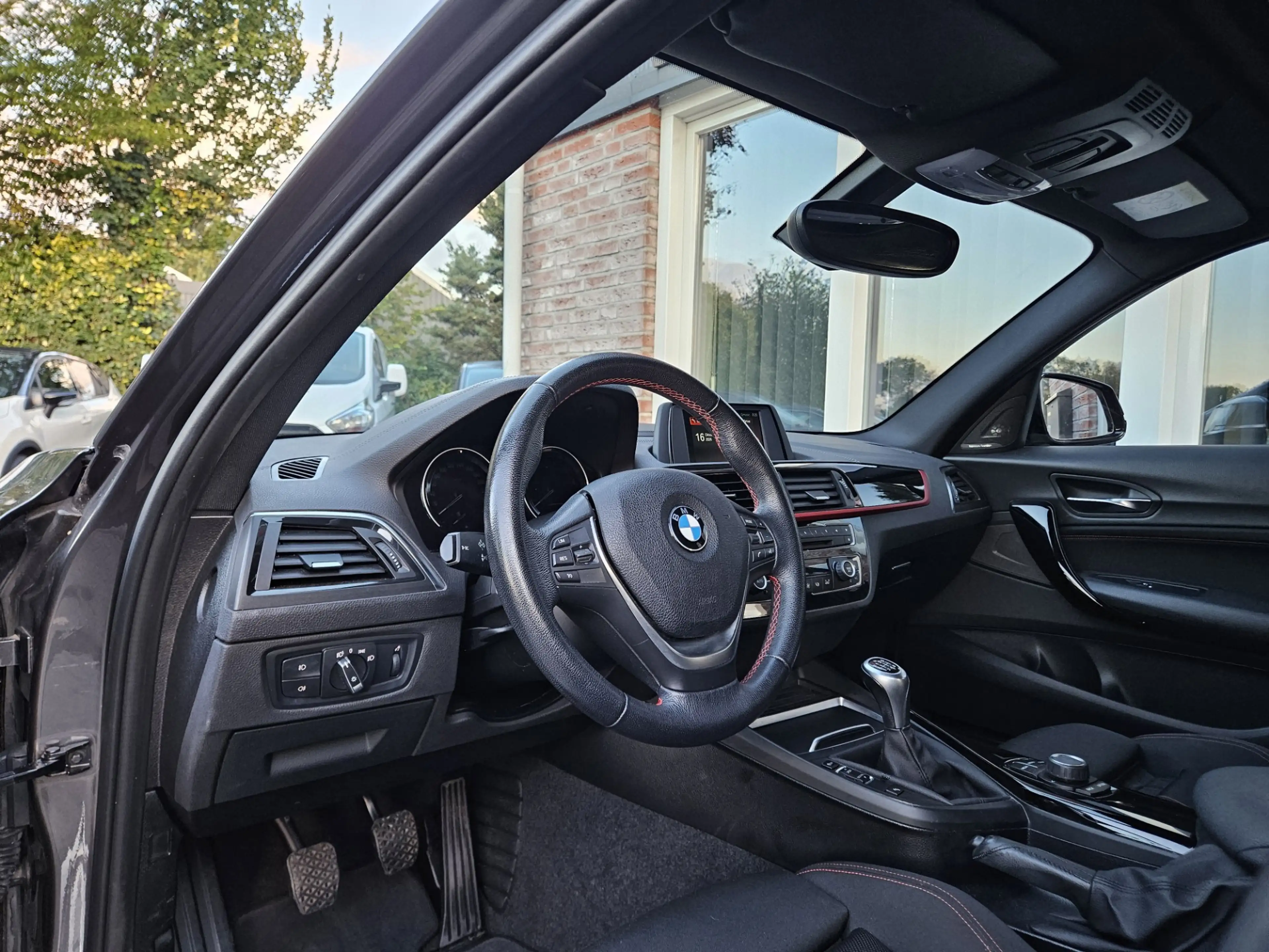 BMW 120 1-serie 120i Edition Sport Line Shadow High Execut — photo 16
