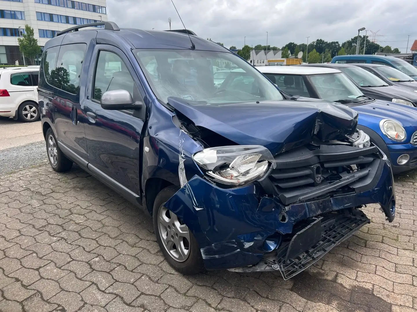 Dacia Dokker Celebration 1.6*Motor läuft*1.Hand Blau - 2