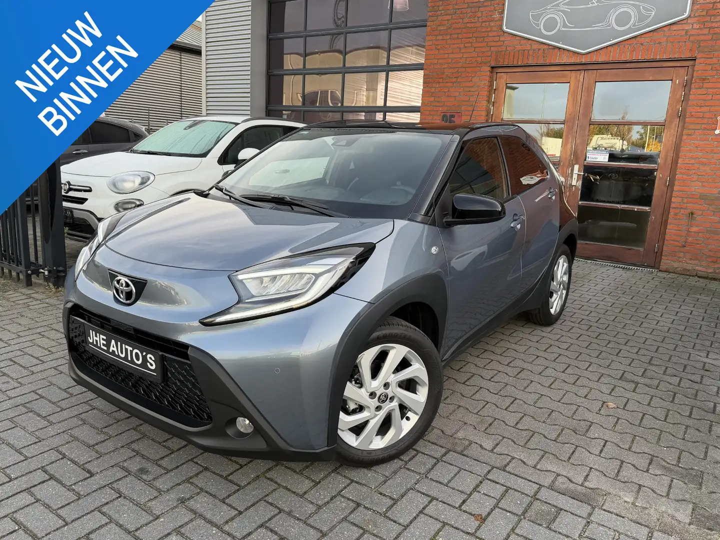 Toyota Aygo X 1.0 VVT-i S-CVT Premium | LED | Keyless | Carplay Gris - 1