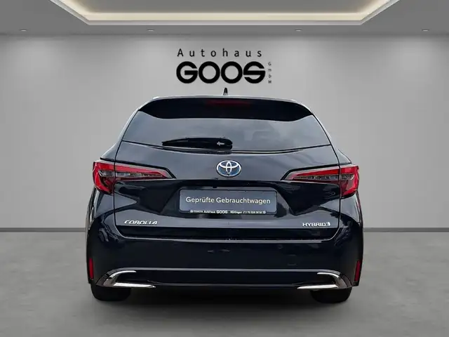 Toyota Corolla view 4