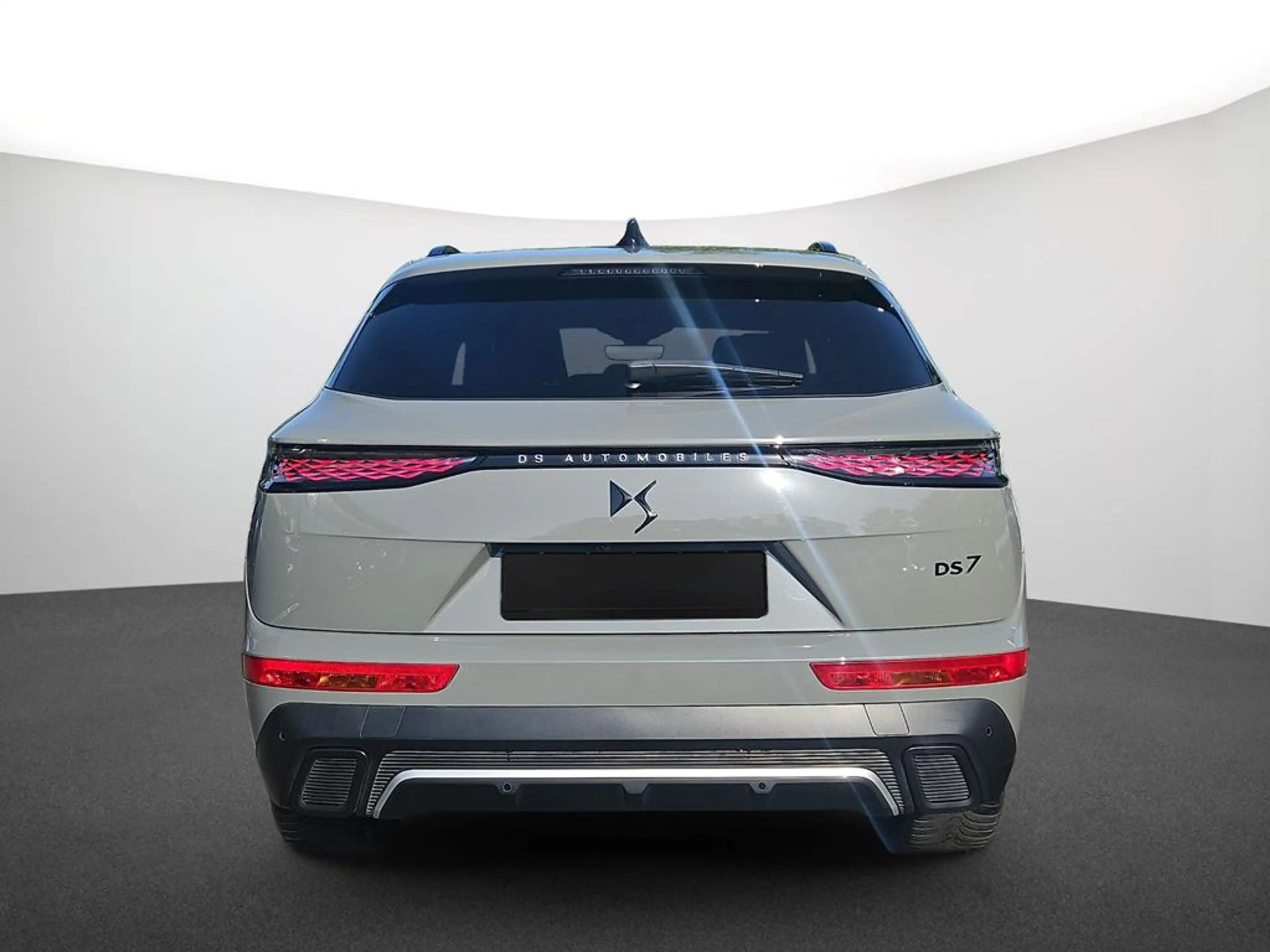 DS Automobiles DS 7 DS 7 PERFORMANCE LINE + BlueHDi 130 EAT8 — photo 4