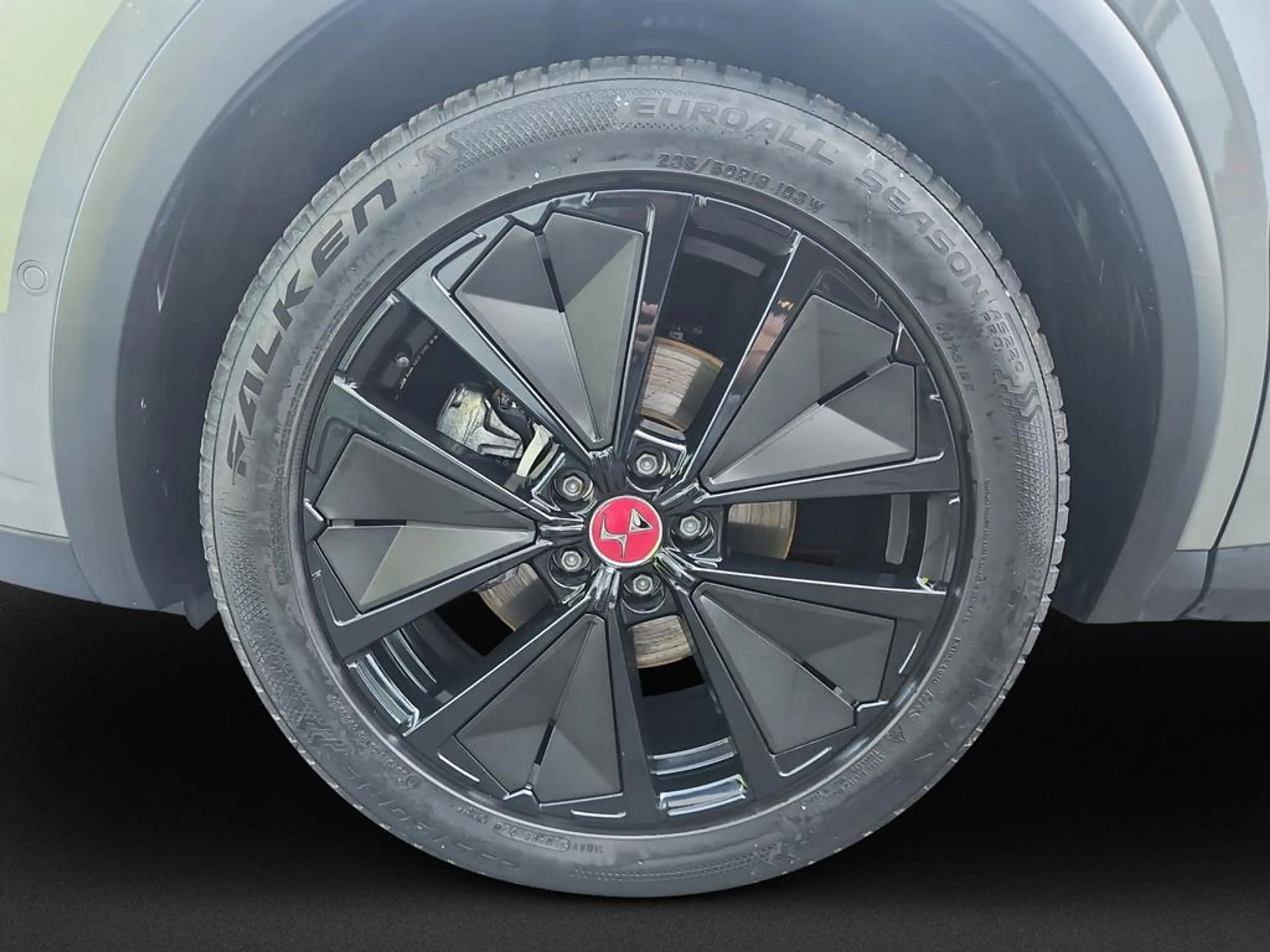 DS Automobiles DS 7 DS 7 PERFORMANCE LINE + BlueHDi 130 EAT8 — photo 8