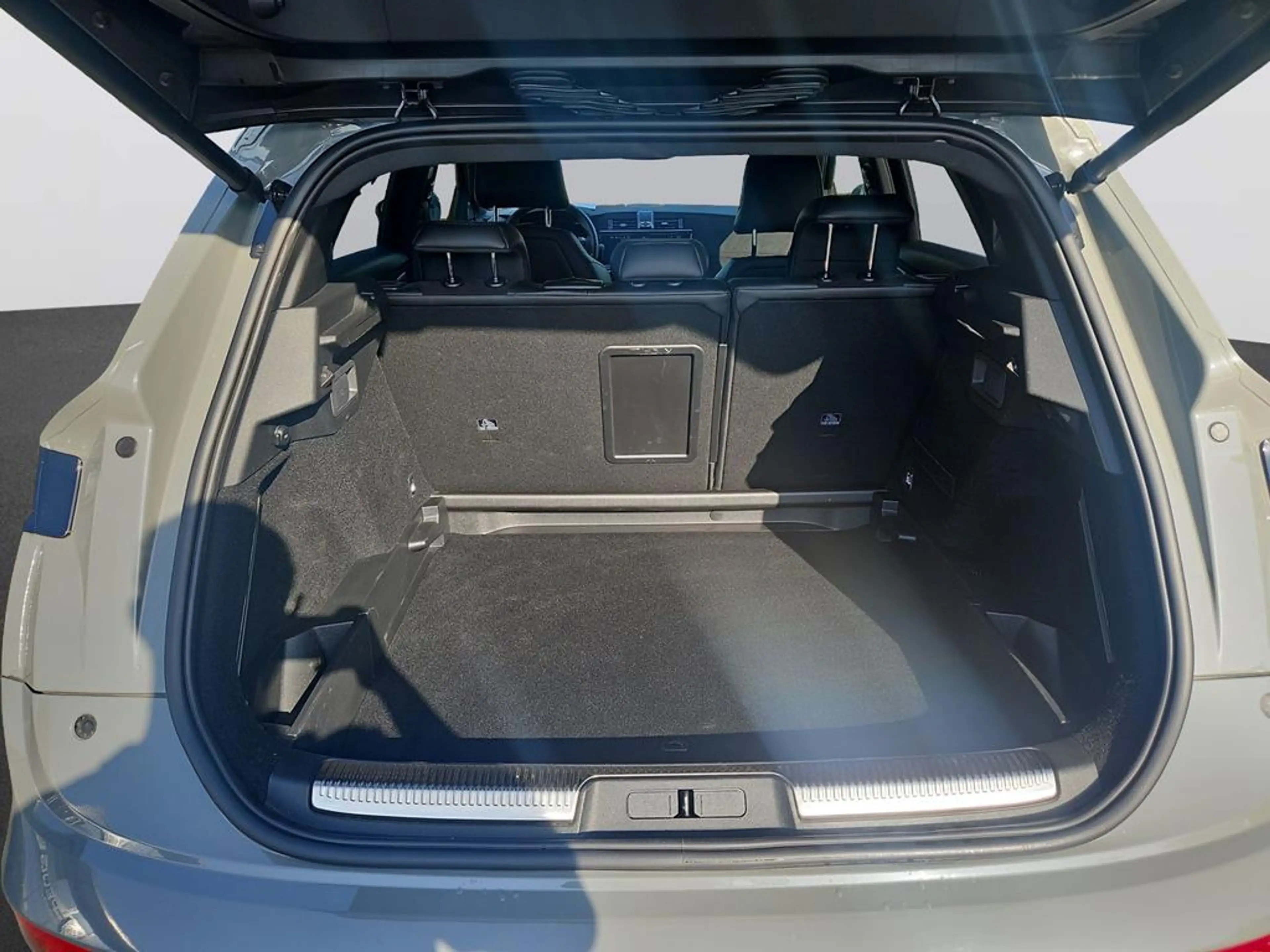 DS Automobiles DS 7 DS 7 PERFORMANCE LINE + BlueHDi 130 EAT8 — photo 7