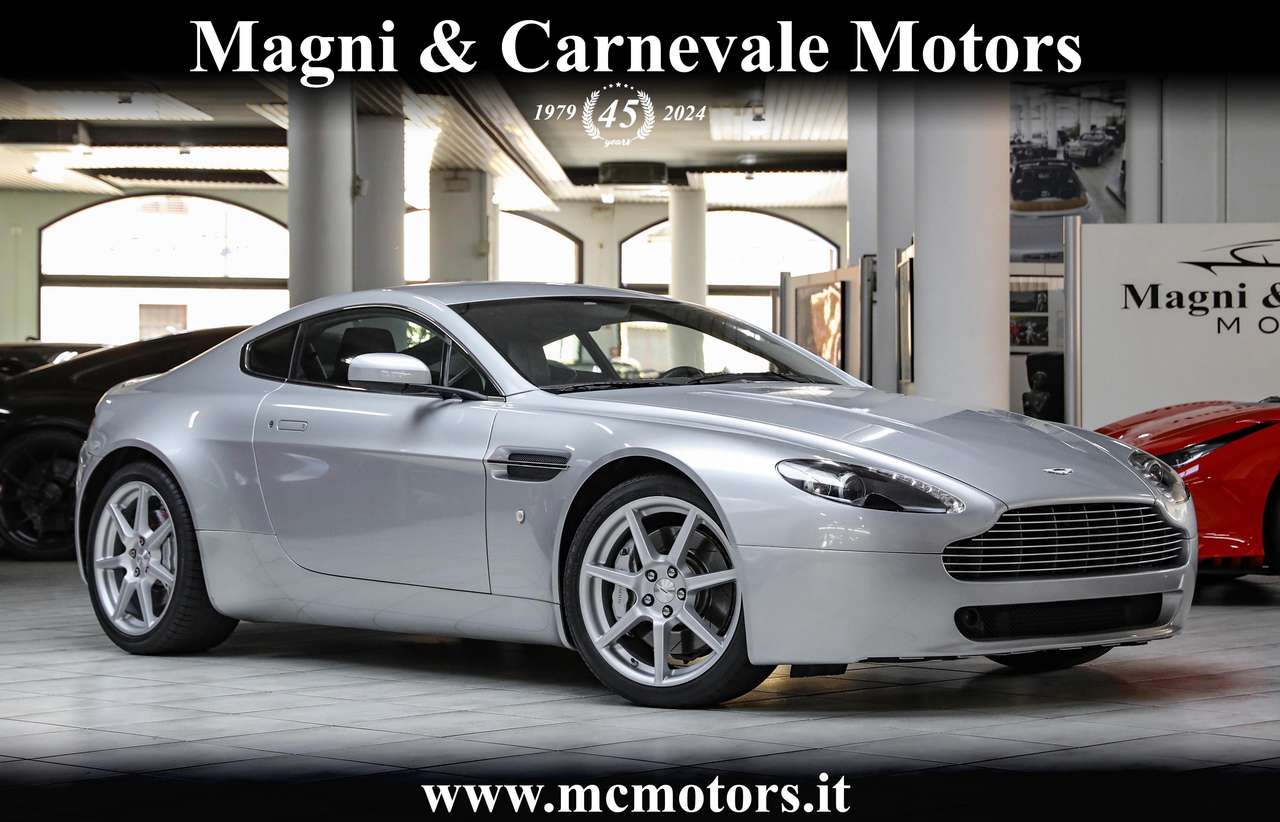 Aston Martin V8 VANTAGE SPORTSHIFT|NAVIGATORE|CRUISE|BLUETOOTH|PDC