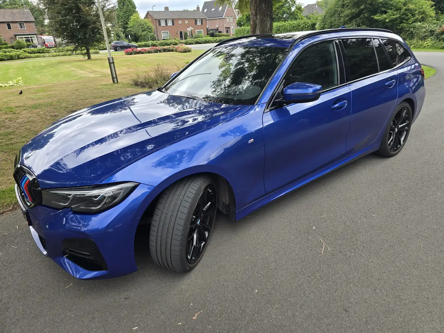 BMW 320 320i panorama dak AUTOMAAT Blauw - 1
