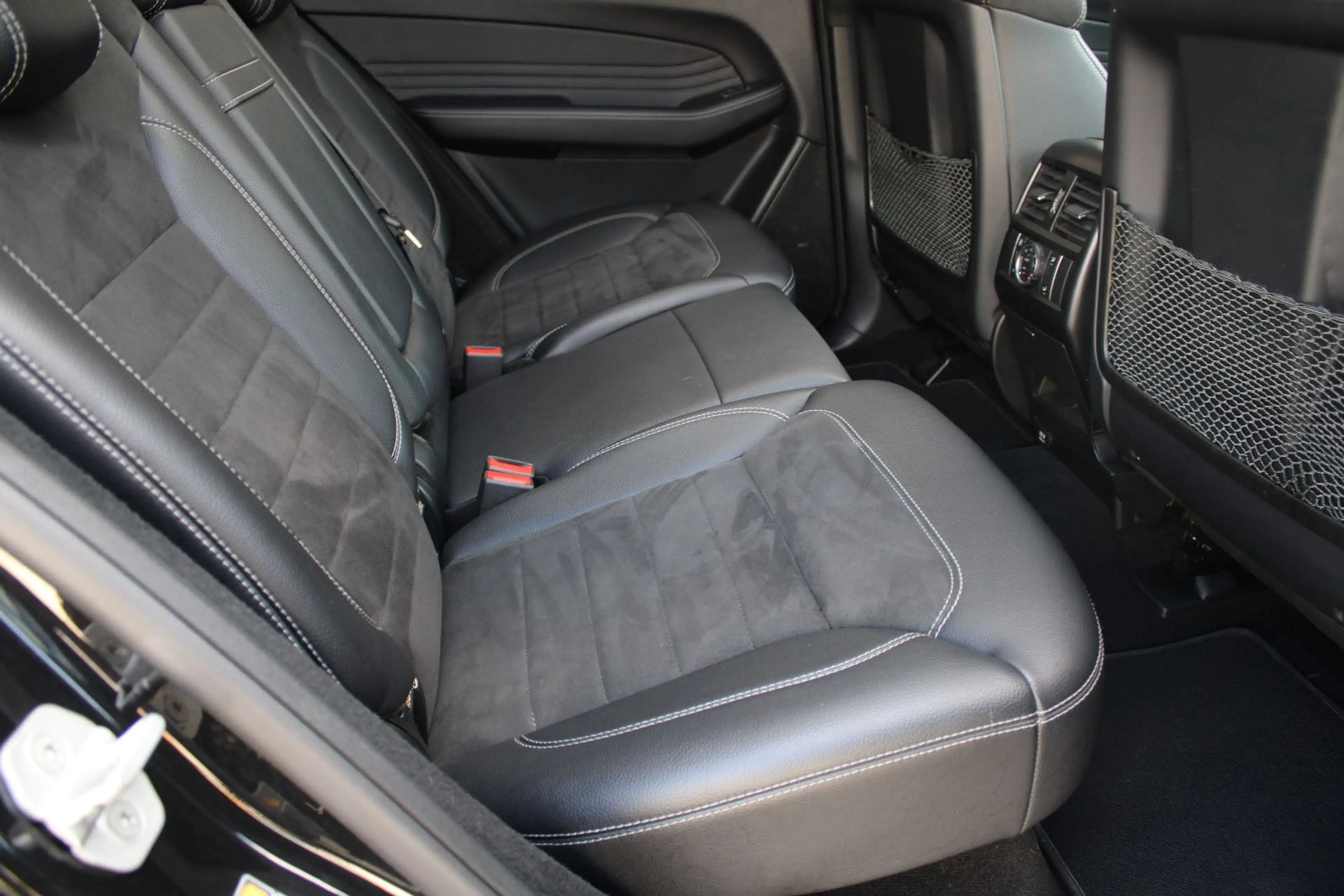 Mercedes-Benz ML 350 CDI AMG-Line/Pano/Luft/AHK/360°/21'/Leder — photo 15