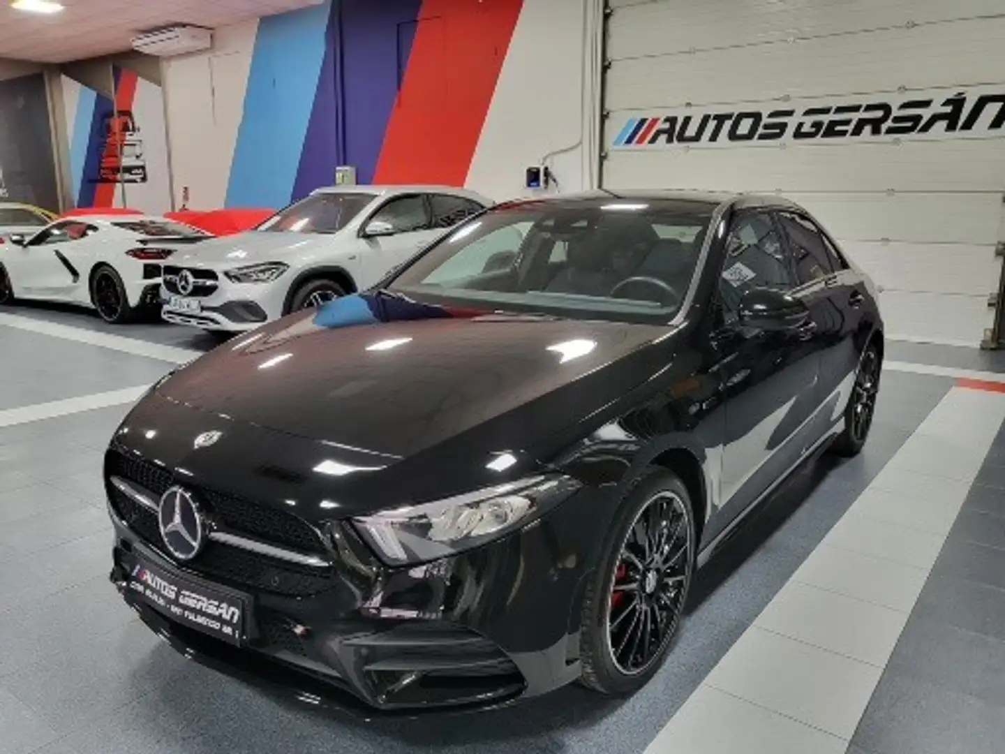 Mercedes-Benz A 250 250e Sedán 8G-DCT Schwarz - 2