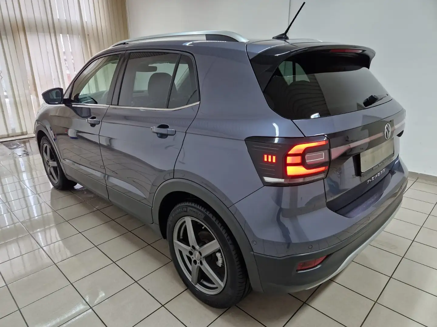 Volkswagen T-Cross 1.5 TSI Style DSG LED Navi Virtual Kamera 17" Grau - 2