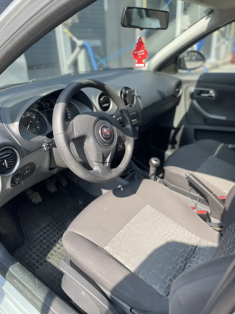 SEAT Ibiza Reference 1,4 16V - 2
