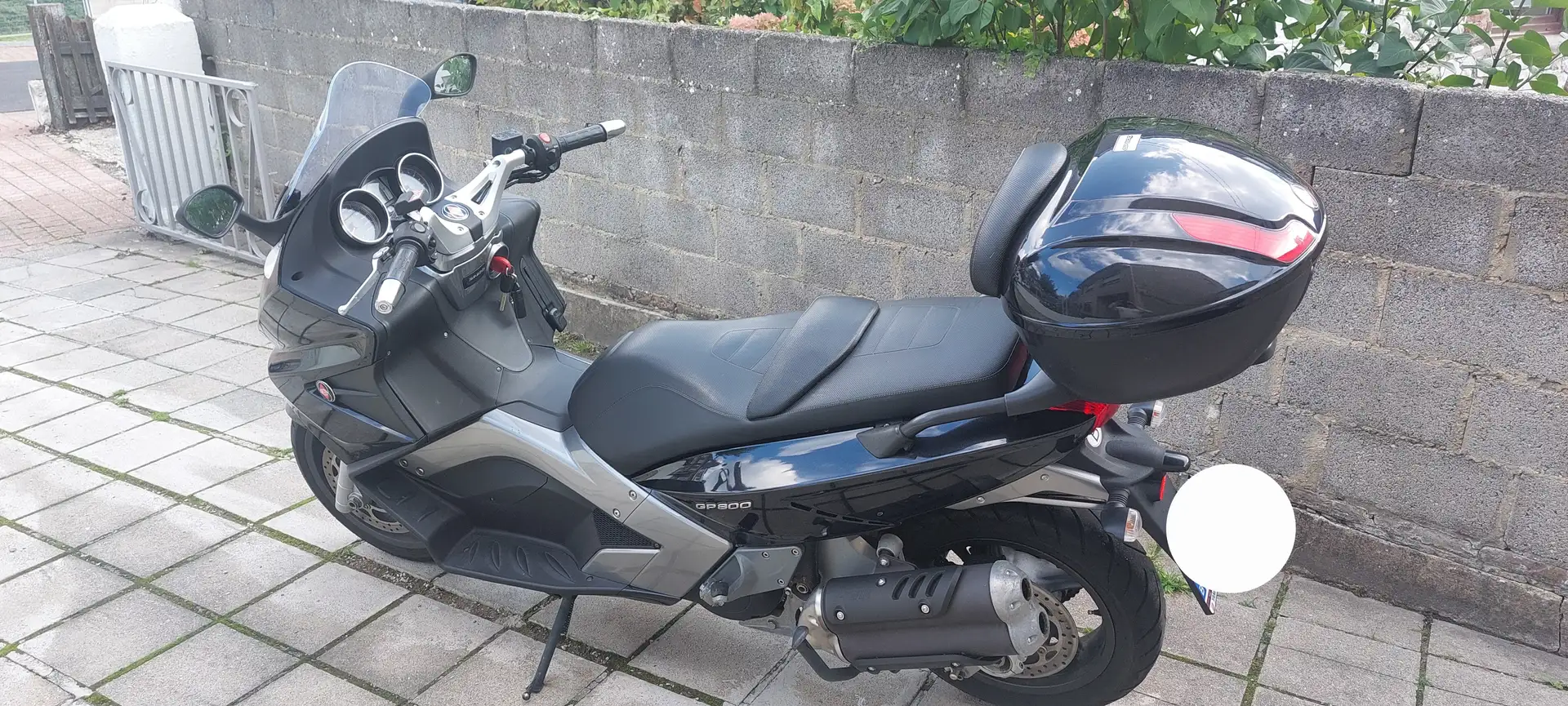 Gilera GP 800 Černá - 2