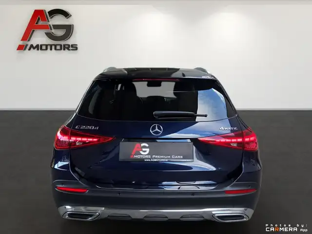 Mercedes-Benz 220 view 6