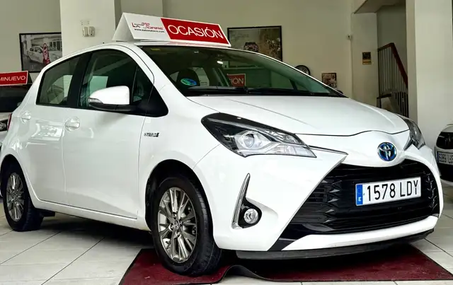 Toyota Yaris 100H 1.5 Active