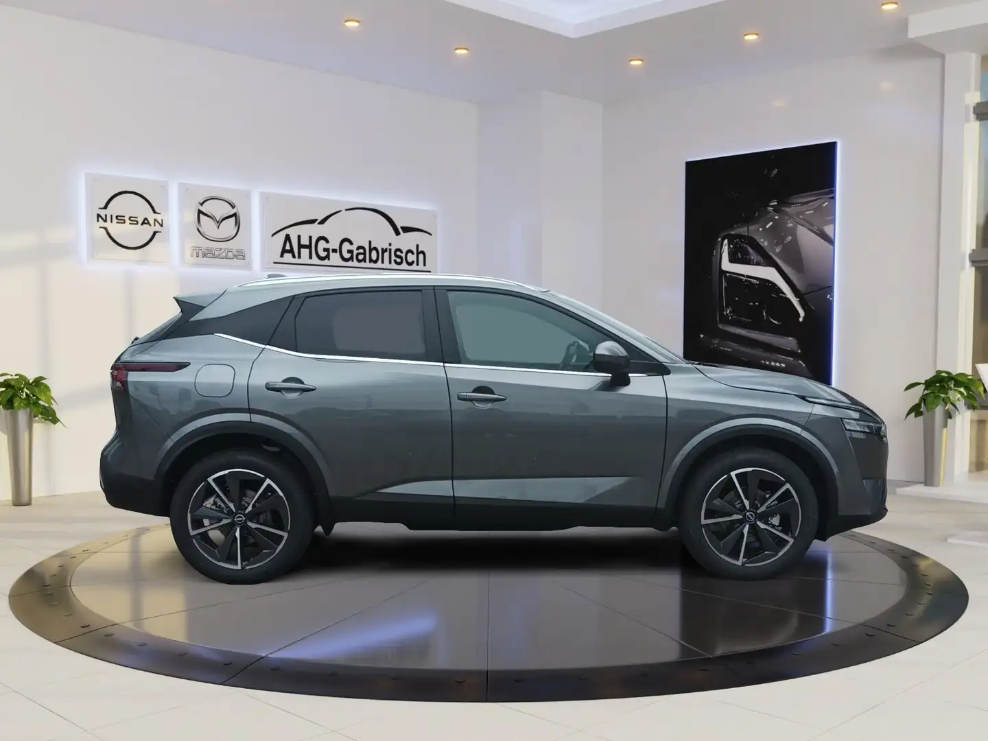Nissan Qashqai Tekna+, Panorama-Dach, Bose Sound Sys. Silber - 2