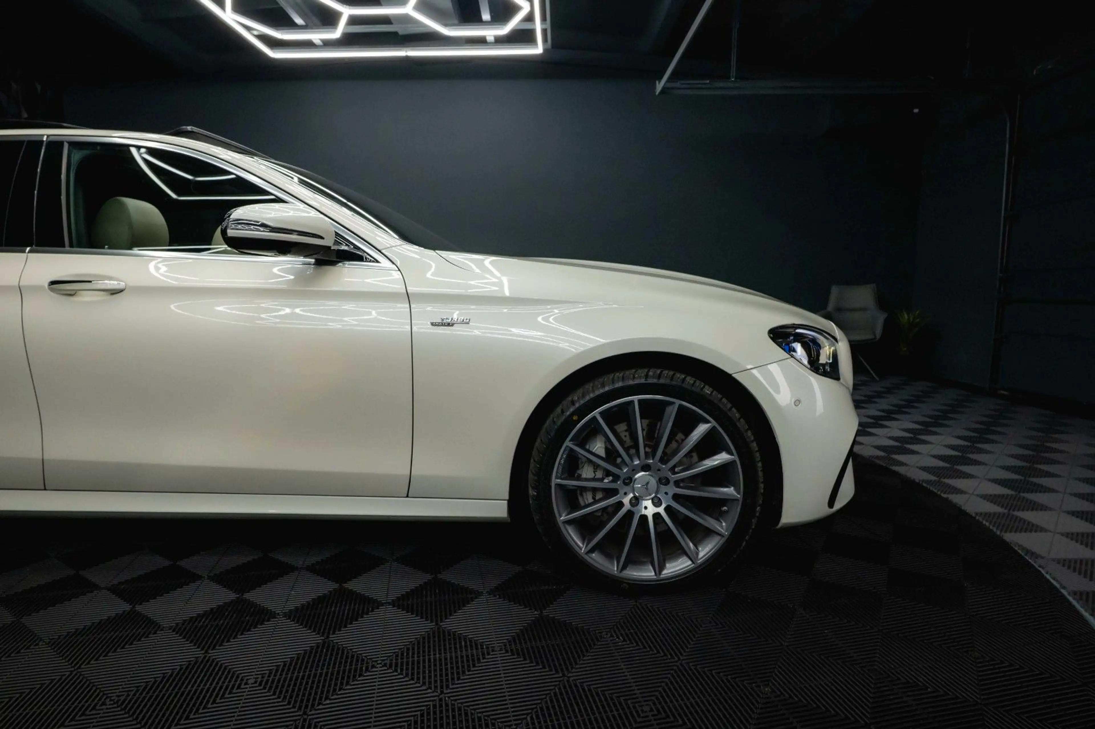Mercedes-Benz E 53 AMG 4Matic+ Facelift Designo *ACC*Pano*360* — photo 13