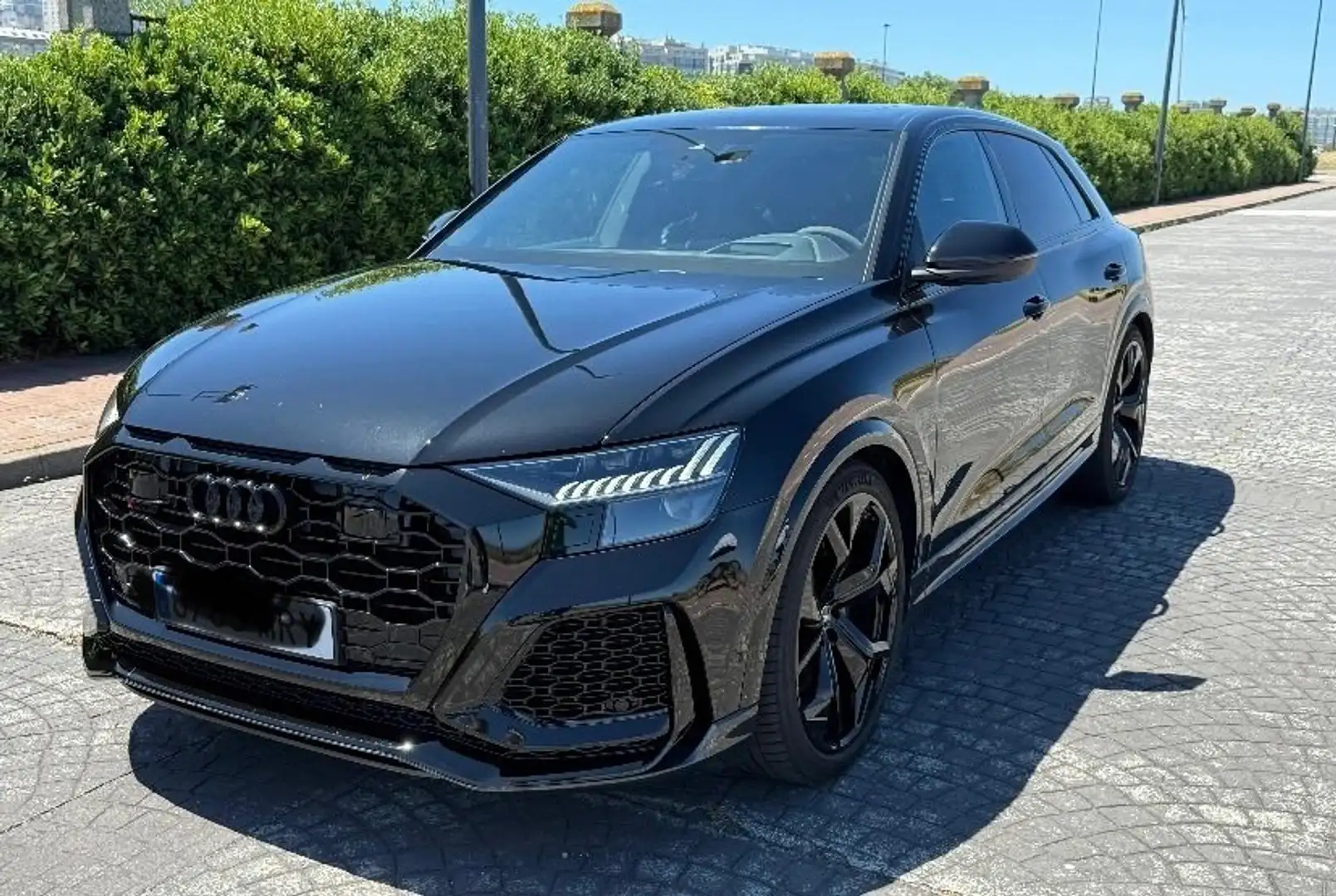 Audi Q8 RS - 1