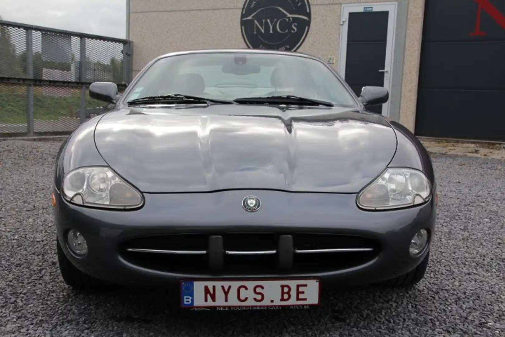 Jaguar XK8 XK8 4.2i V8 Essence/GPL Grau - 2