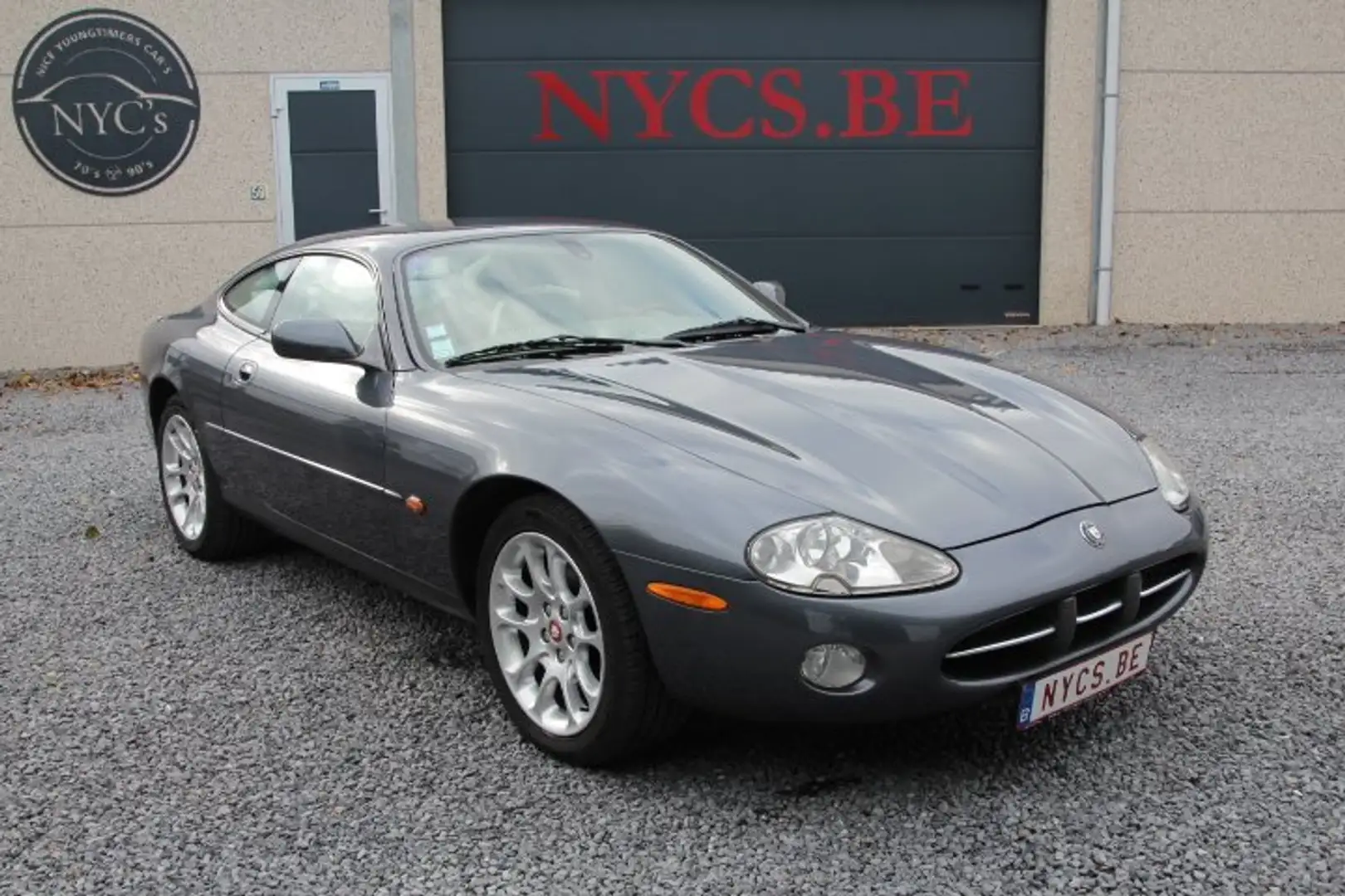 Jaguar XK8 XK8 4.2i V8 Essence/GPL Grau - 1