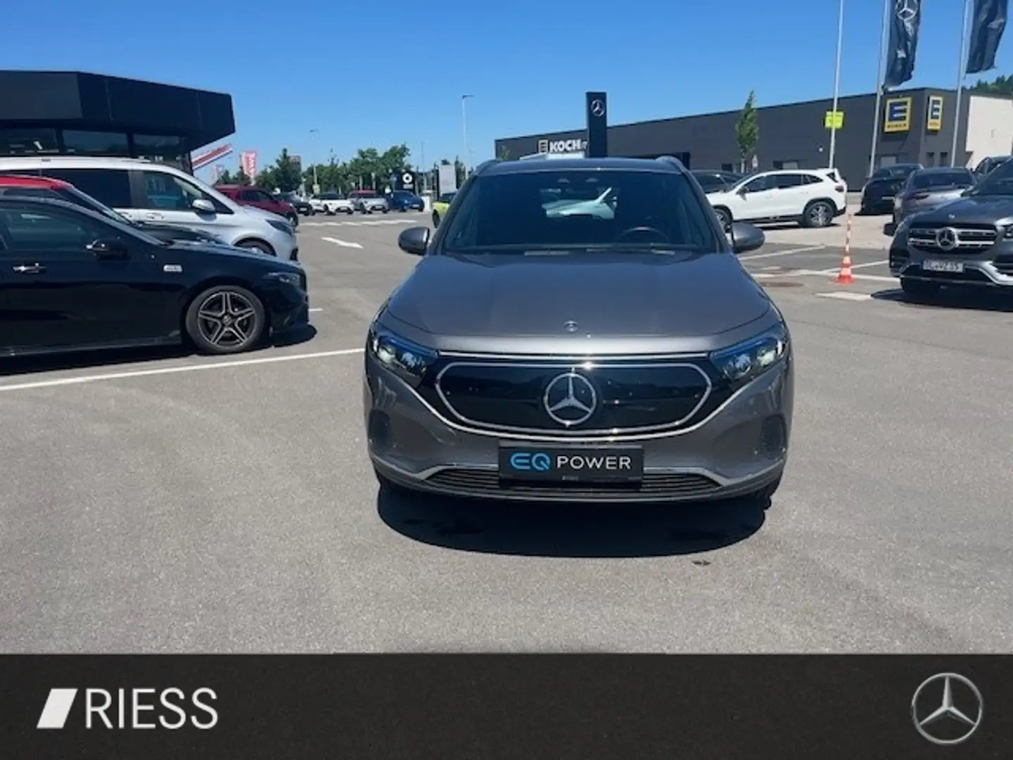 Mercedes-Benz EQA 300 4MATIC Preogressive Navi LED Spur Easy 18" Grau - 2