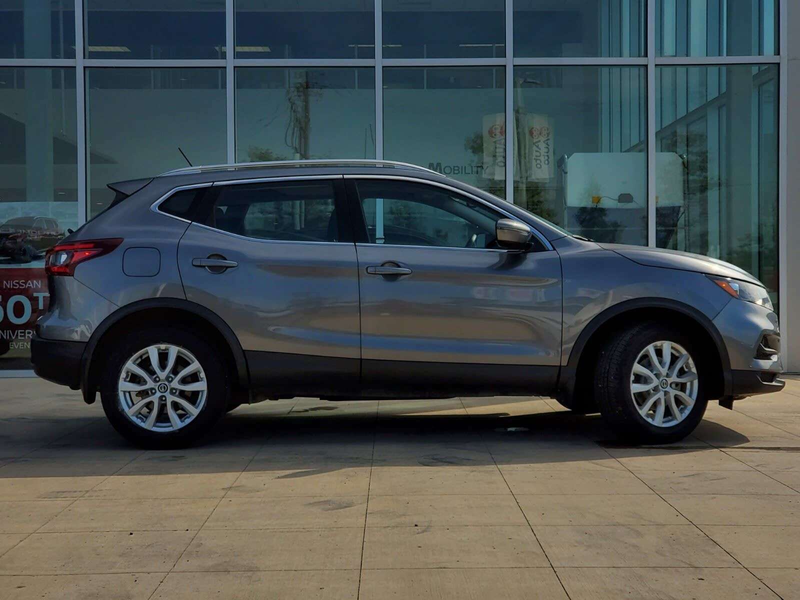 2022 Nissan Qashqai Sunroof, Heated Seats, Back Up Camera, Bluetooth — снимка 1