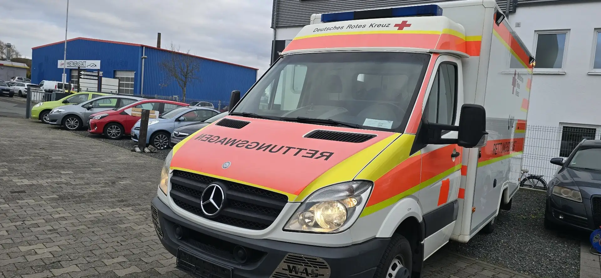 Mercedes-Benz Sprinter RTW Krankenwagen Neuer ATM nur 100 km gelaufen Weiß - 1