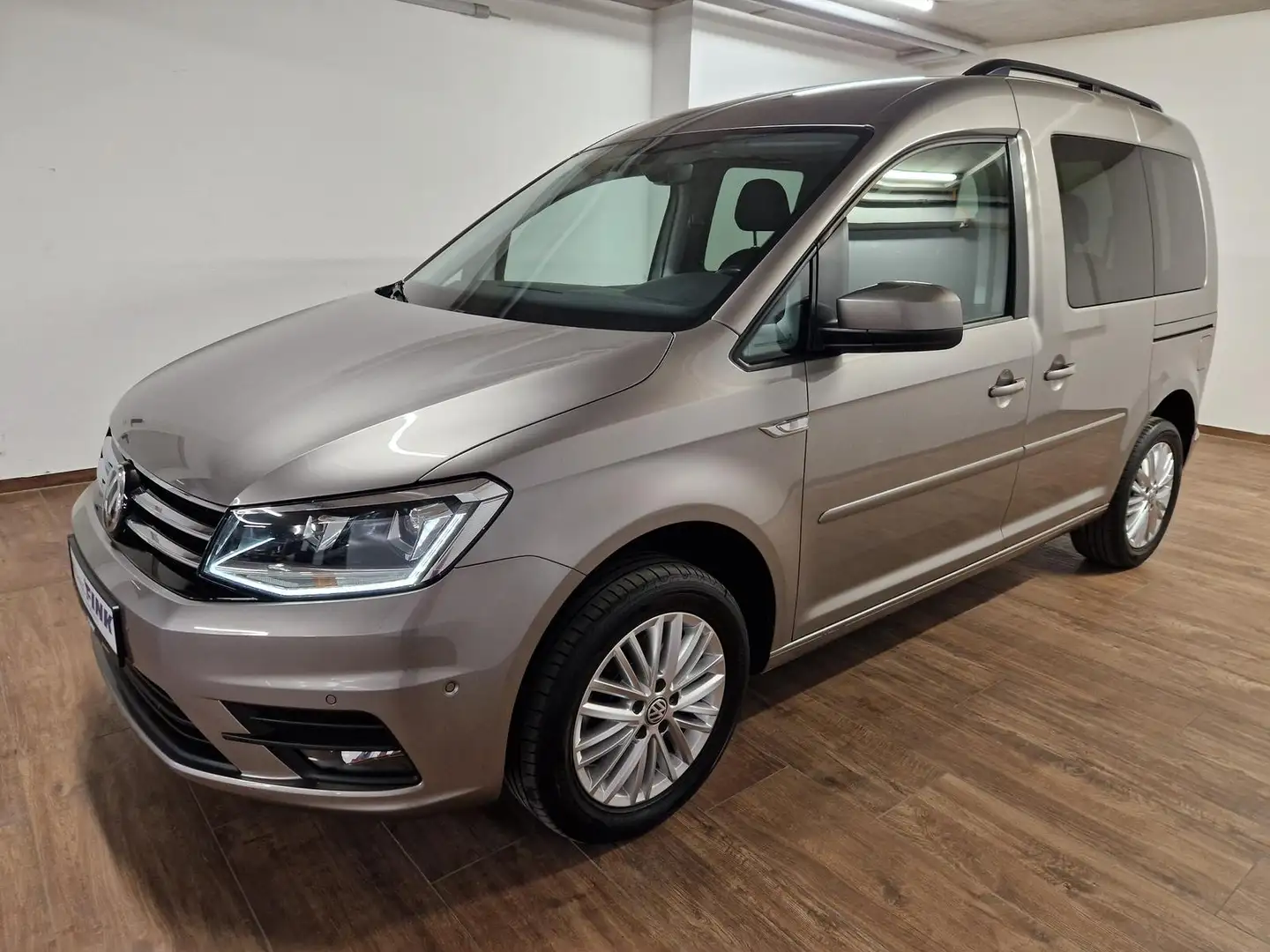 Volkswagen Caddy Comfortline 1.4 TSI Xenon Alu 16" Beige - 1