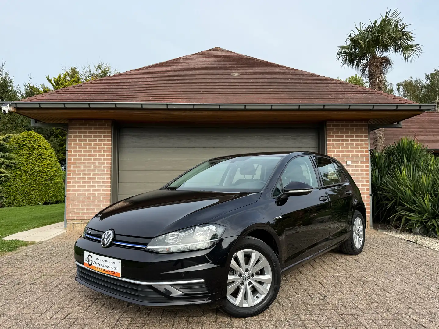 Volkswagen Golf 1.5 TSI BLUEMOTION/1 PROP./CNG+ESSENCE/G.1AN Zwart - 1