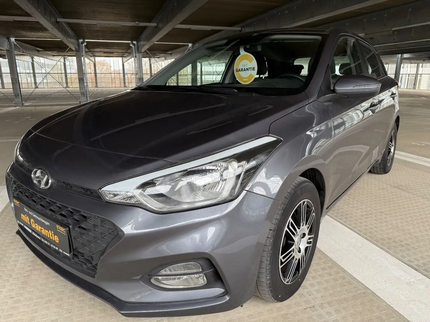 Hyundai i20 AUTOMATIK KLIMA NAVI SZH RCAM GARANTIE Gris - 1
