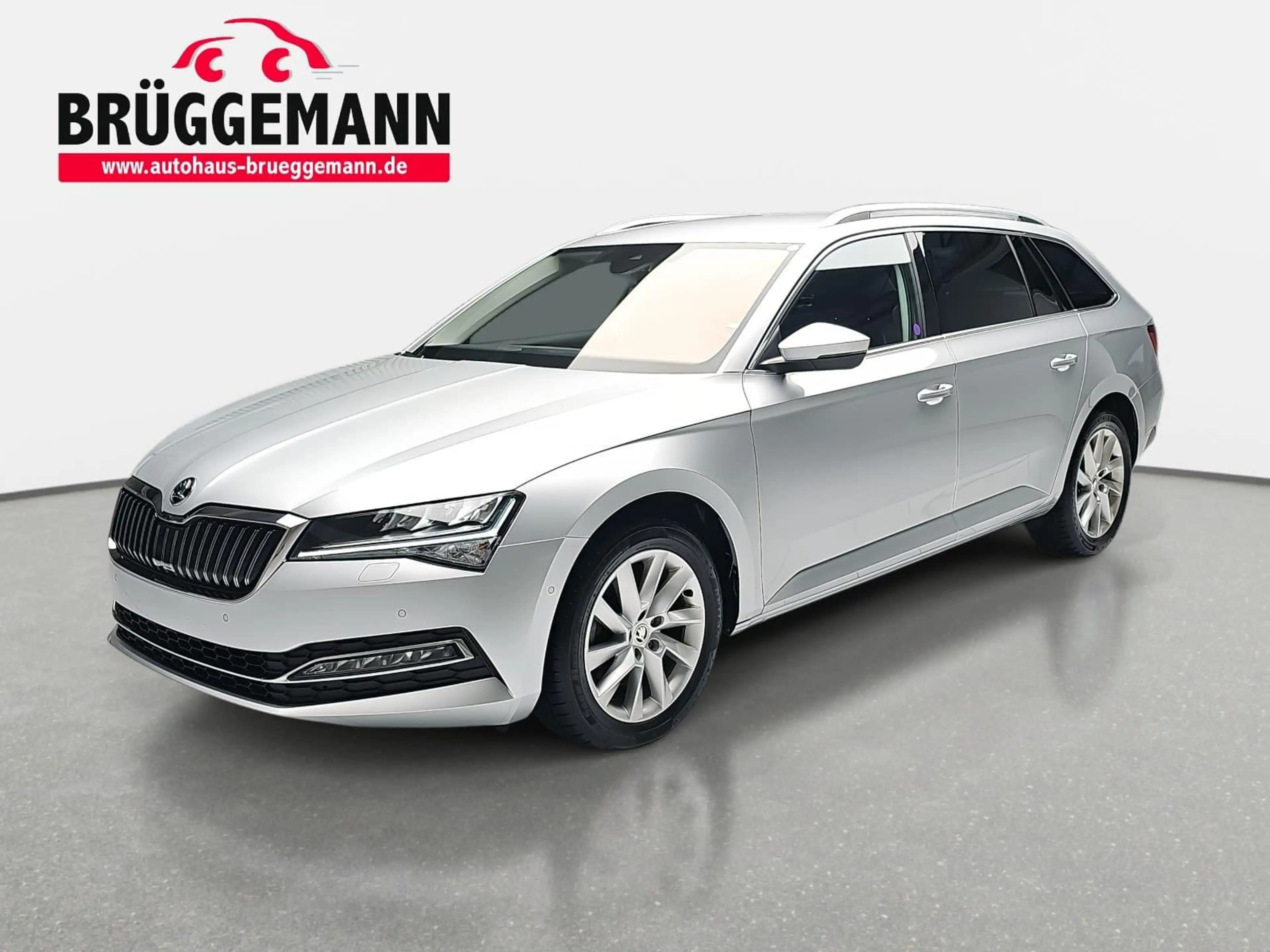 Skoda Superb SUPERB COMBI 2.0 TDI DSG STYLE NAVI LED