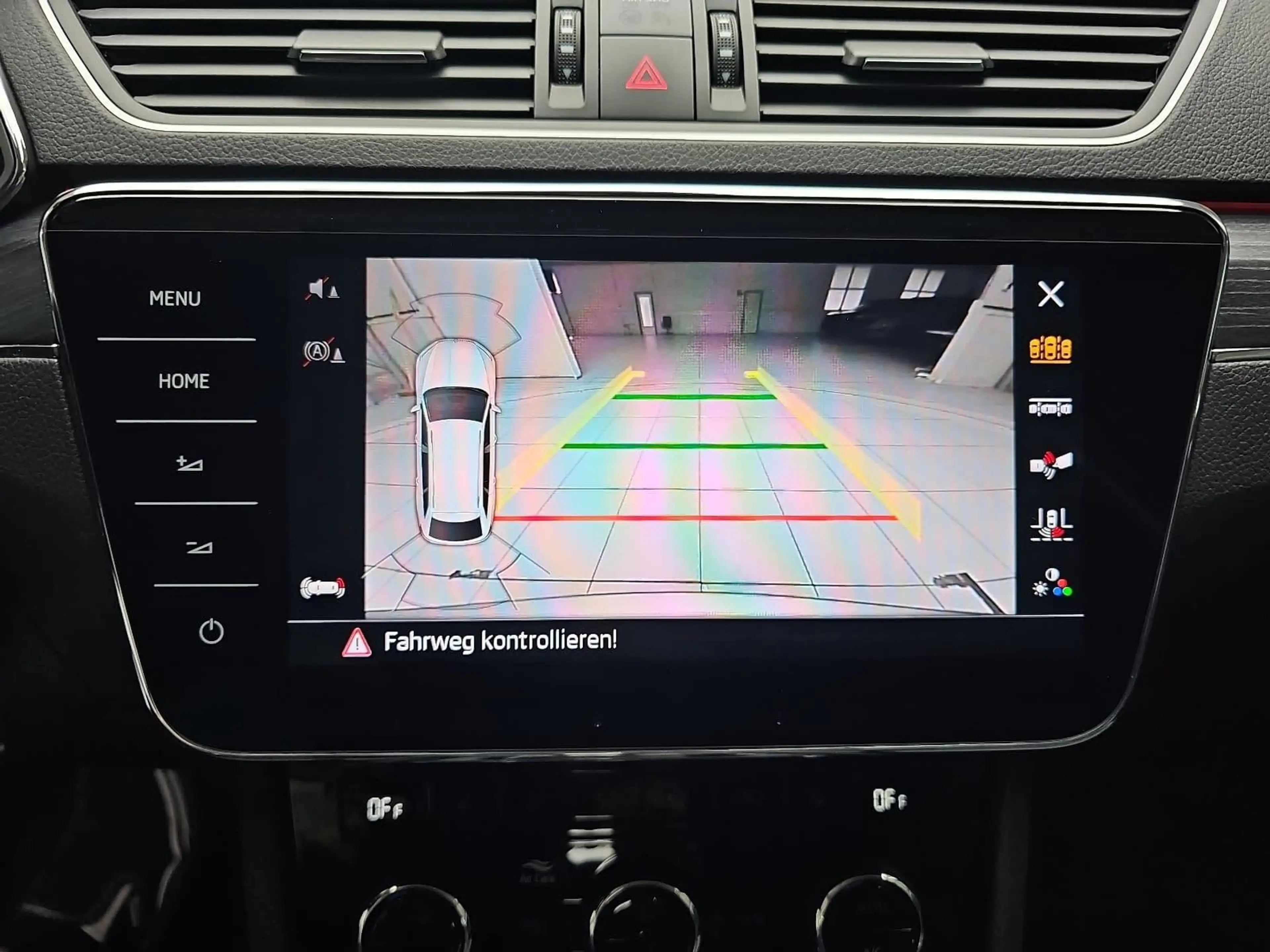 Skoda Superb SUPERB COMBI 2.0 TDI DSG STYLE NAVI LED — photo 11
