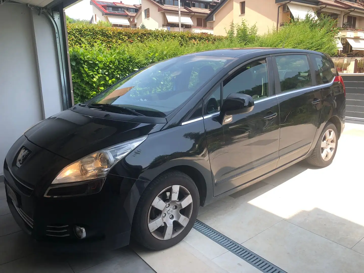 Peugeot 5008 5008 1.6 hdi 8v Business 112cv Nero - 1