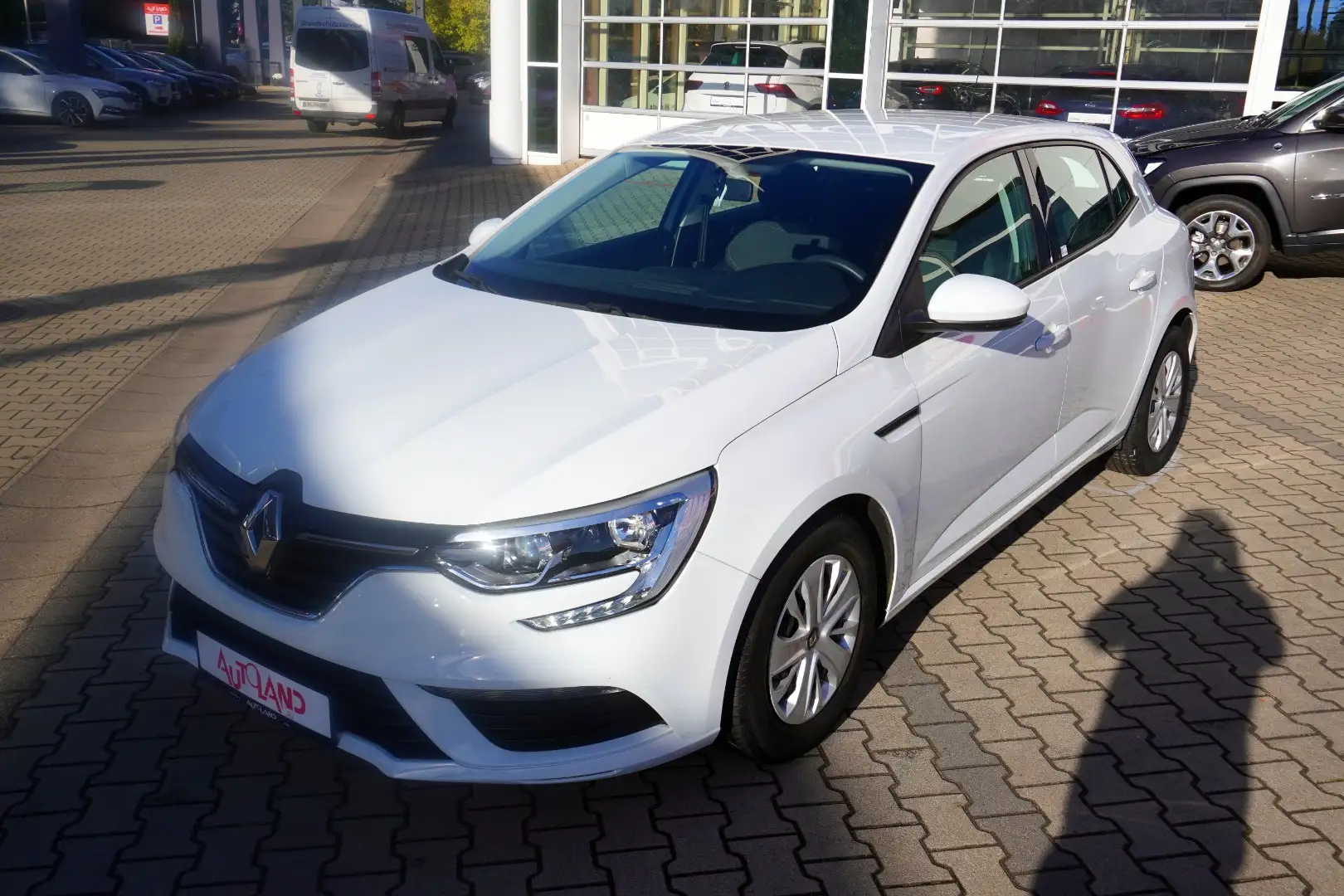 Renault Megane 1.3 TCE Life Tempomat Klima Bluetooth USB Blanc - 2