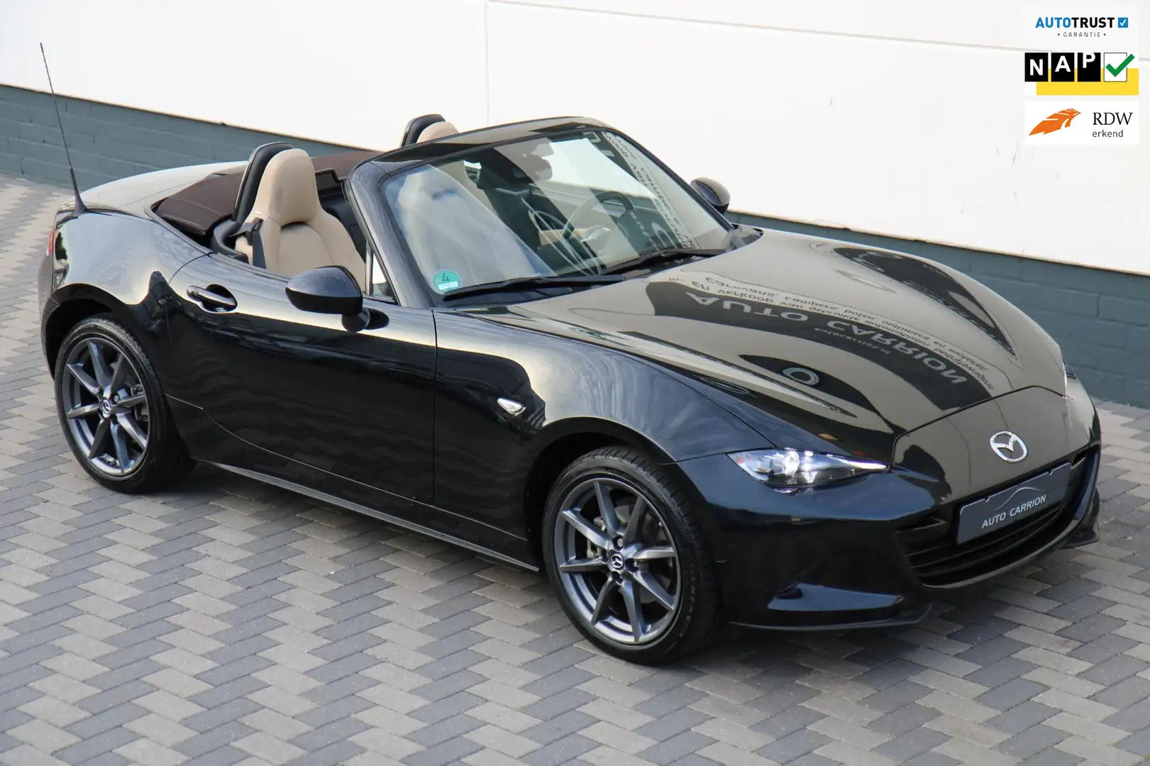Mazda MX-5 2.0 SkyActiv-G 184PK Carplay Bose Leder Camera !! Noir - 1