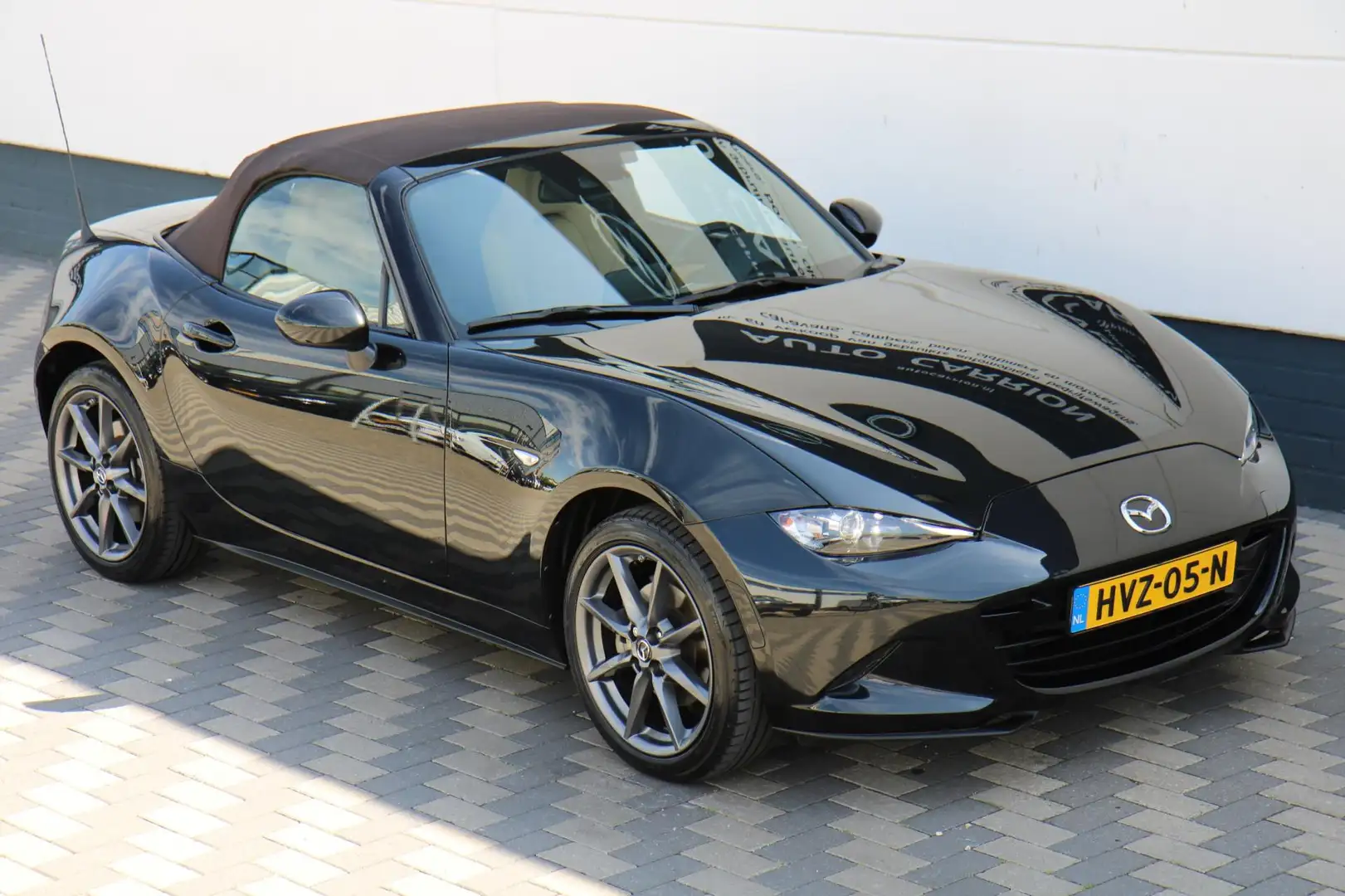 Mazda MX-5 2.0 SkyActiv-G 184PK Carplay Bose Leder Camera !! Zwart - 2