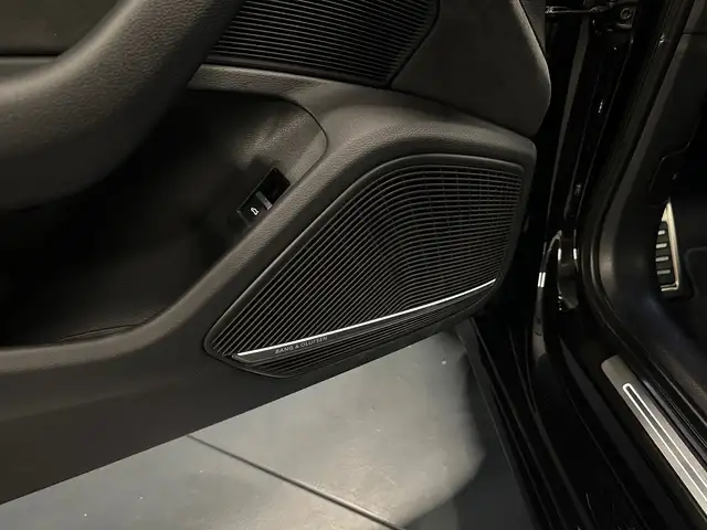 Audi A4 Avant view 15