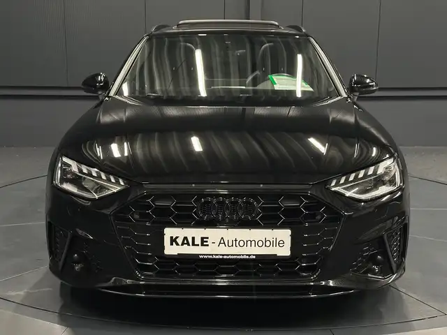 Audi A4 Avant view 8