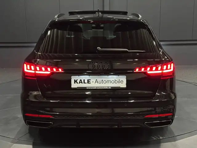 Audi A4 Avant view 4