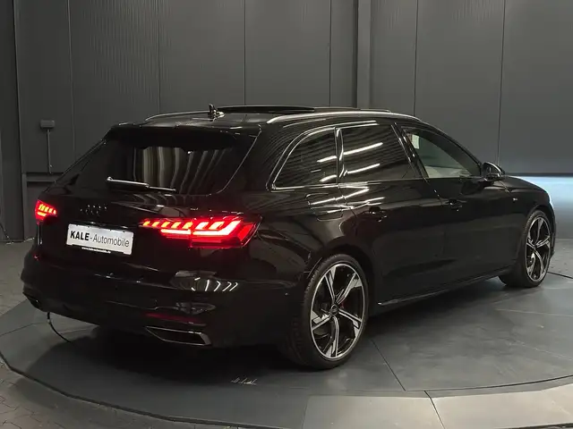 Audi A4 Avant view 5