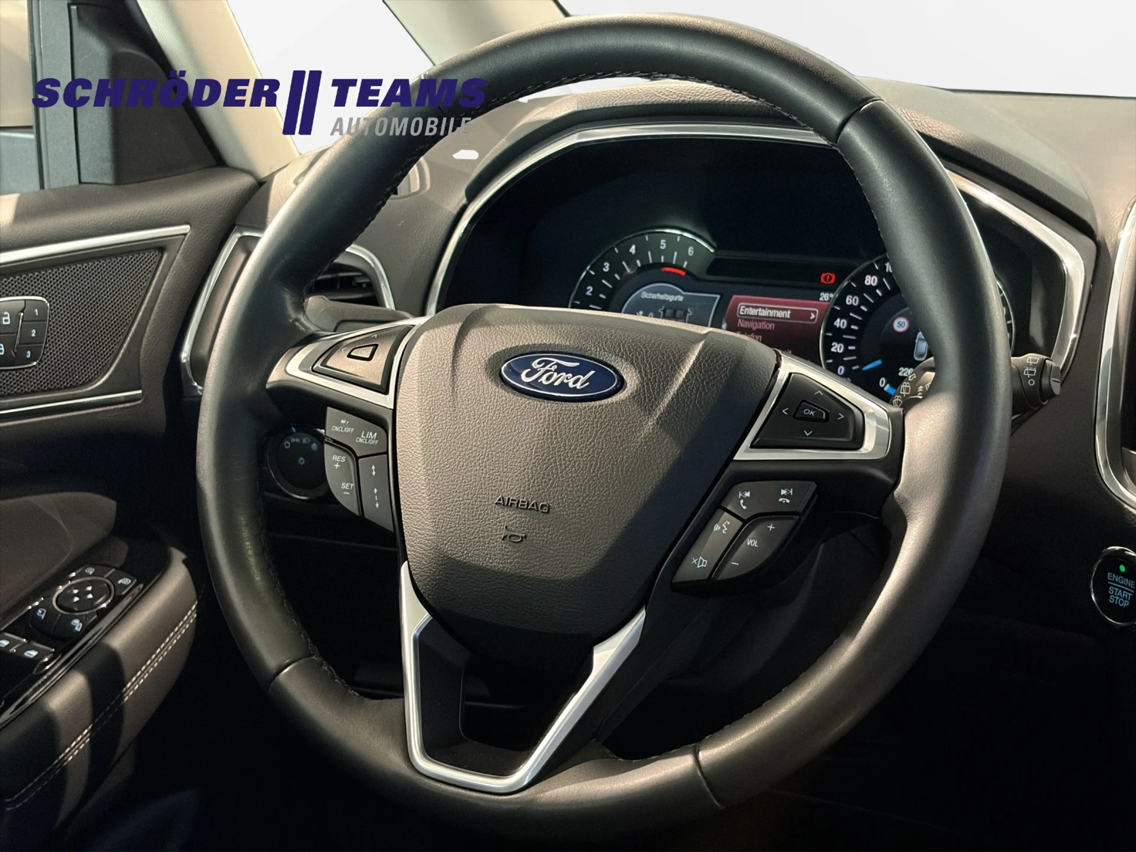 Ford Galaxy Titanium — photo 10