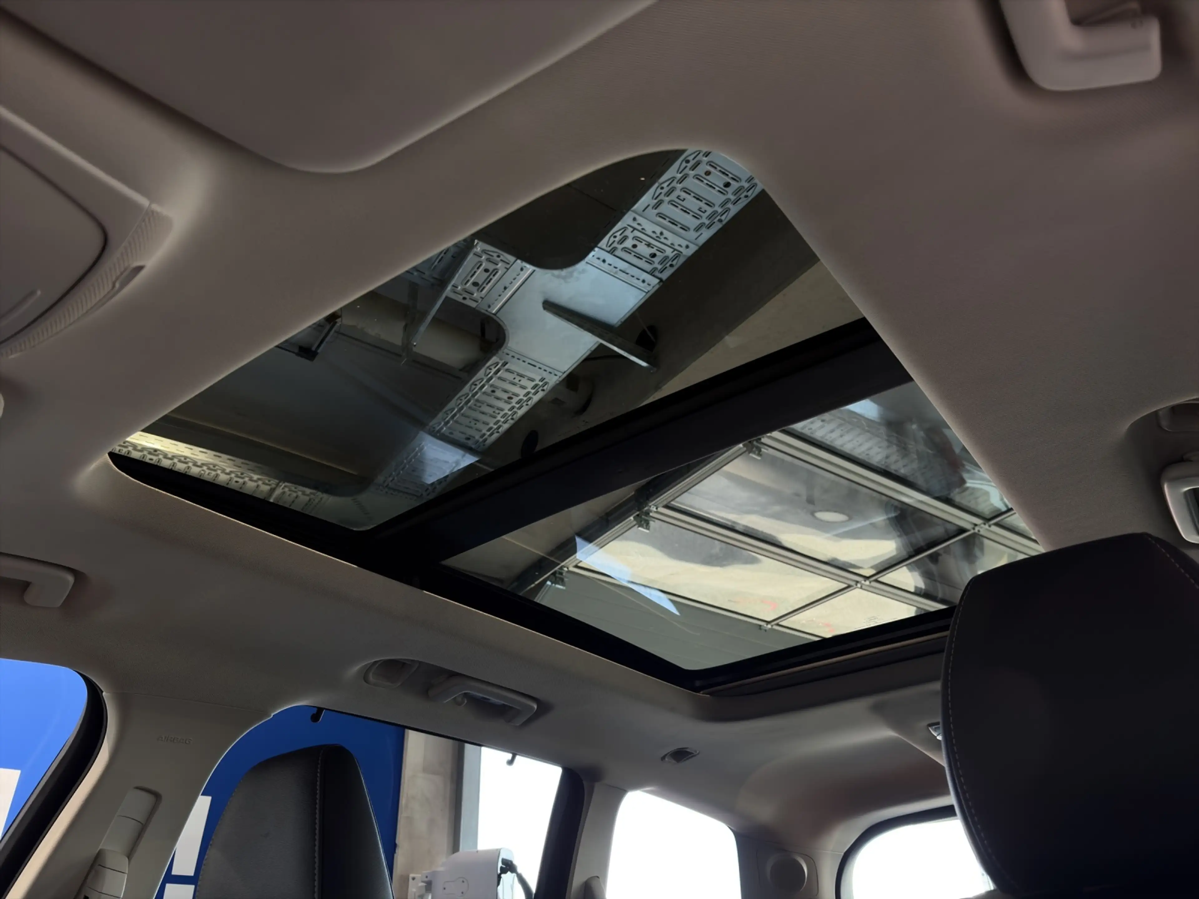 Ford Galaxy Titanium — photo 24