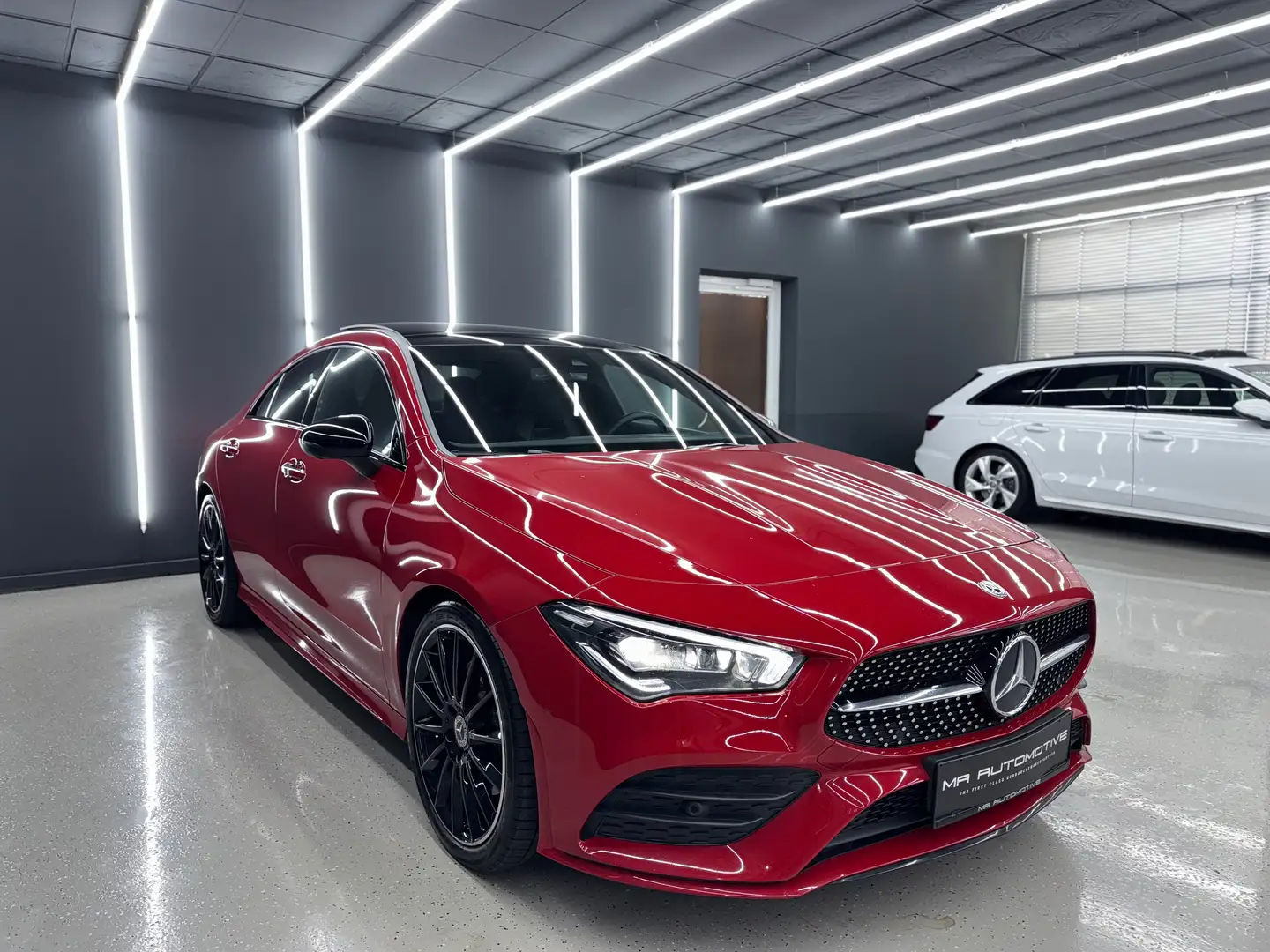Mercedes-Benz CLA 220 4Matic Coupé AMG Line *45SLK*MASSAGE*PANO*VOLL* Rouge - 2