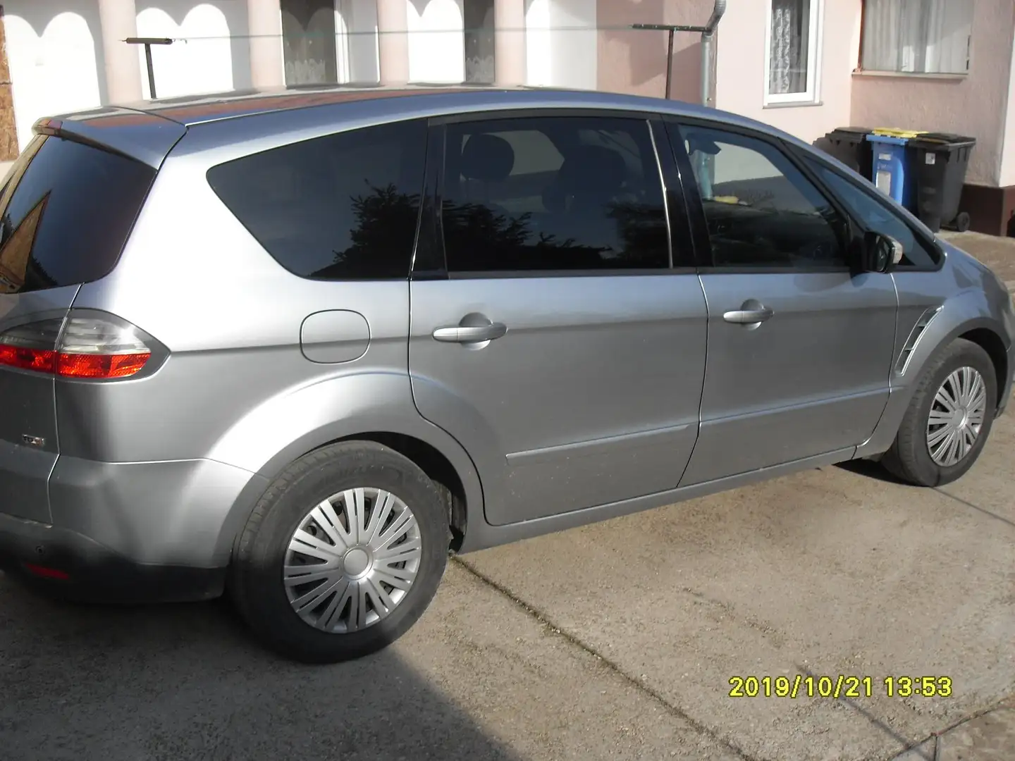 Ford S-Max 125 PS Silber - 1