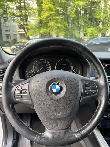 BMW X3 view 10