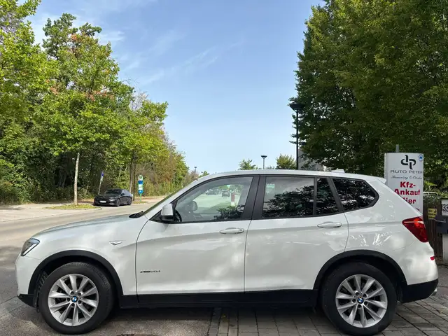 BMW X3 view 2