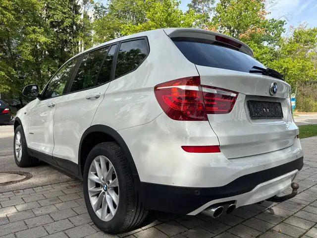 BMW X3 view 3