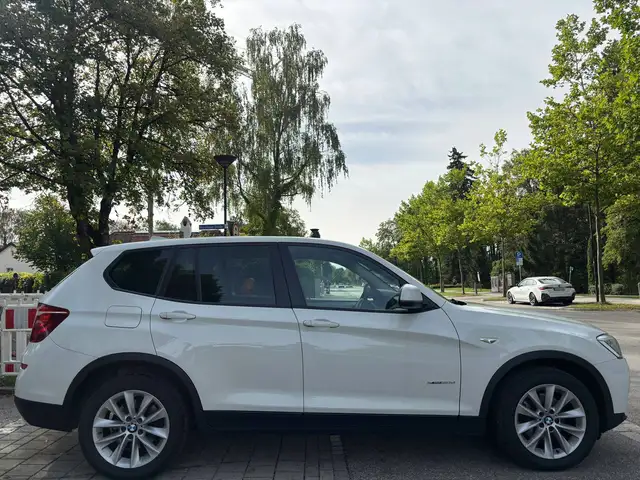 BMW X3 view 6