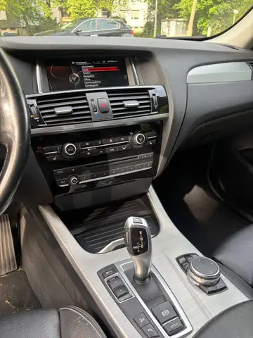 BMW X3 view 12