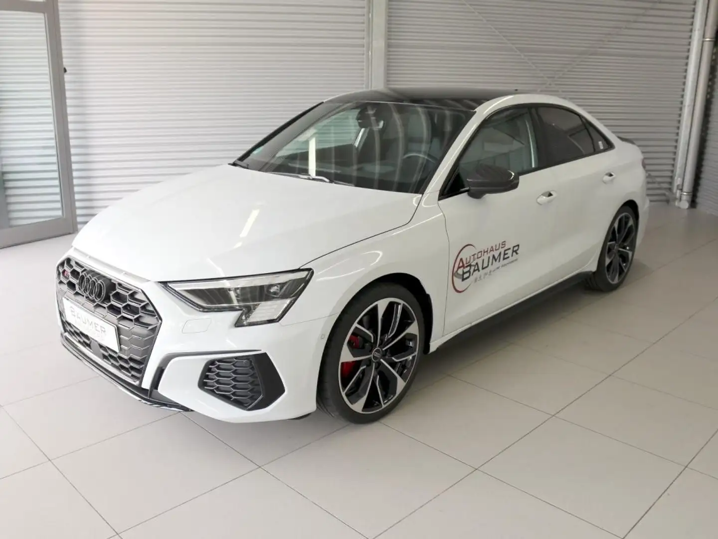 Audi S3 4x4 2.0 TFSI S tronic el. Sitze Stylepaket Navi Weiß - 2